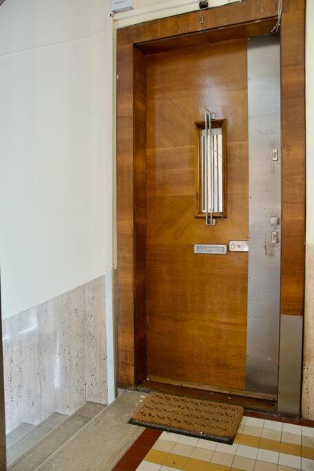 Standard By Hi5- Bajcsy * Budapest
